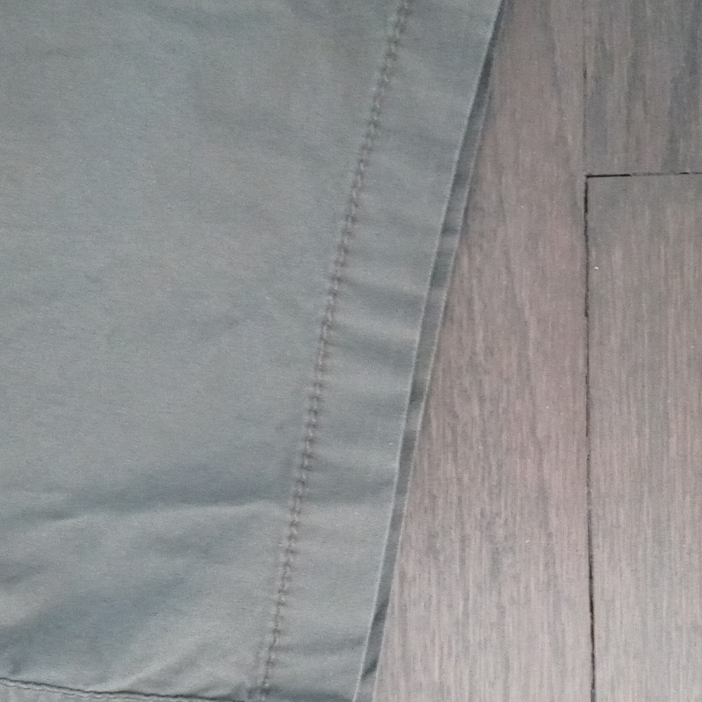 3 items. 1Dkny cargo capris what a deal sz 12.green henly top.blank top - Picture 13 of 15